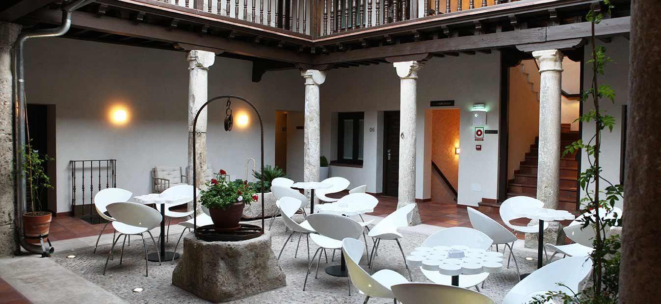 Evenia Alcalá Boutique Hotel Alcalá de Henares Extérieur photo